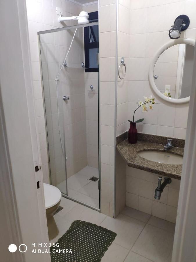 Apartamento Amplo A Menos De 400 Metros Da Praia Localizado Proximo A Praca Da Brunella, Area Nobre Do Guaruja. Eksteriør billede